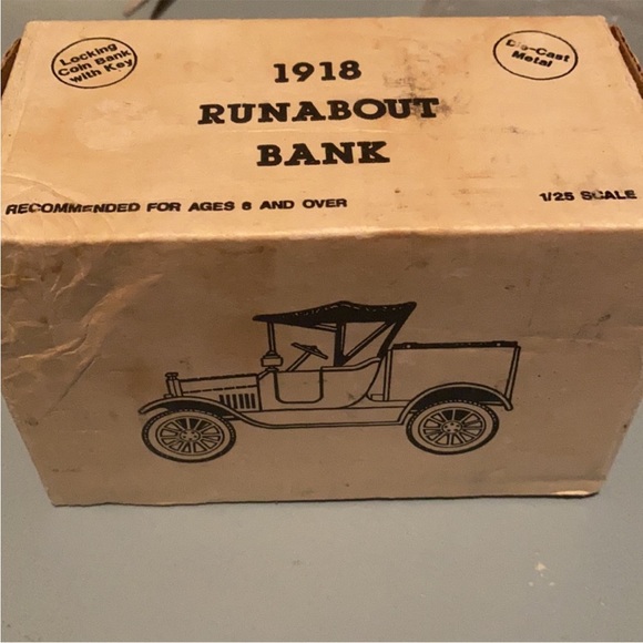 ERTL 1918 Runabout Bank - Picture 4 of 8